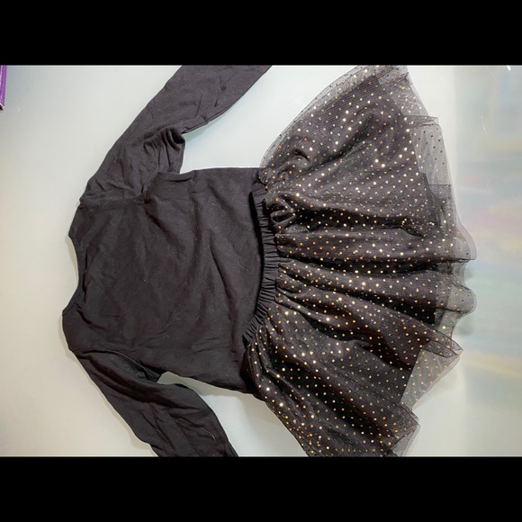 First Impressions long sleeved onsie and skirt - Picture 5 of 6